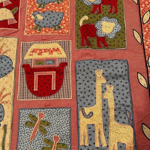 NoJo Crown Crafts Quilt Noah’s Ark Beautifully Done Patchwork Squares - Picture 4 of 11